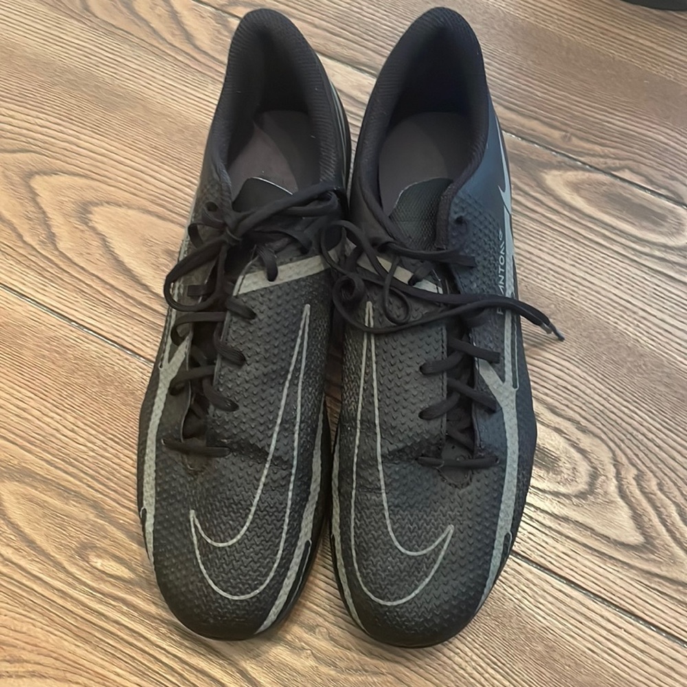 Men’s Nike Phantom Soccer Shoes!!!!!